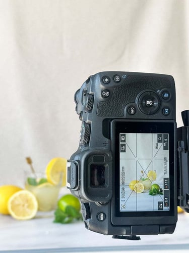 Prise de vue photo de référence pour le projet d'illustration culinaire de citronnade